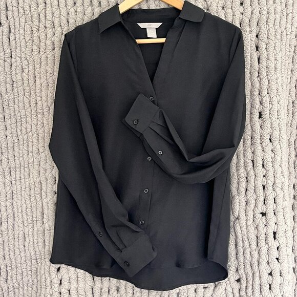 H&M Black V-Neck Button-Up Blouse Size 10 - Picture 1 of 11